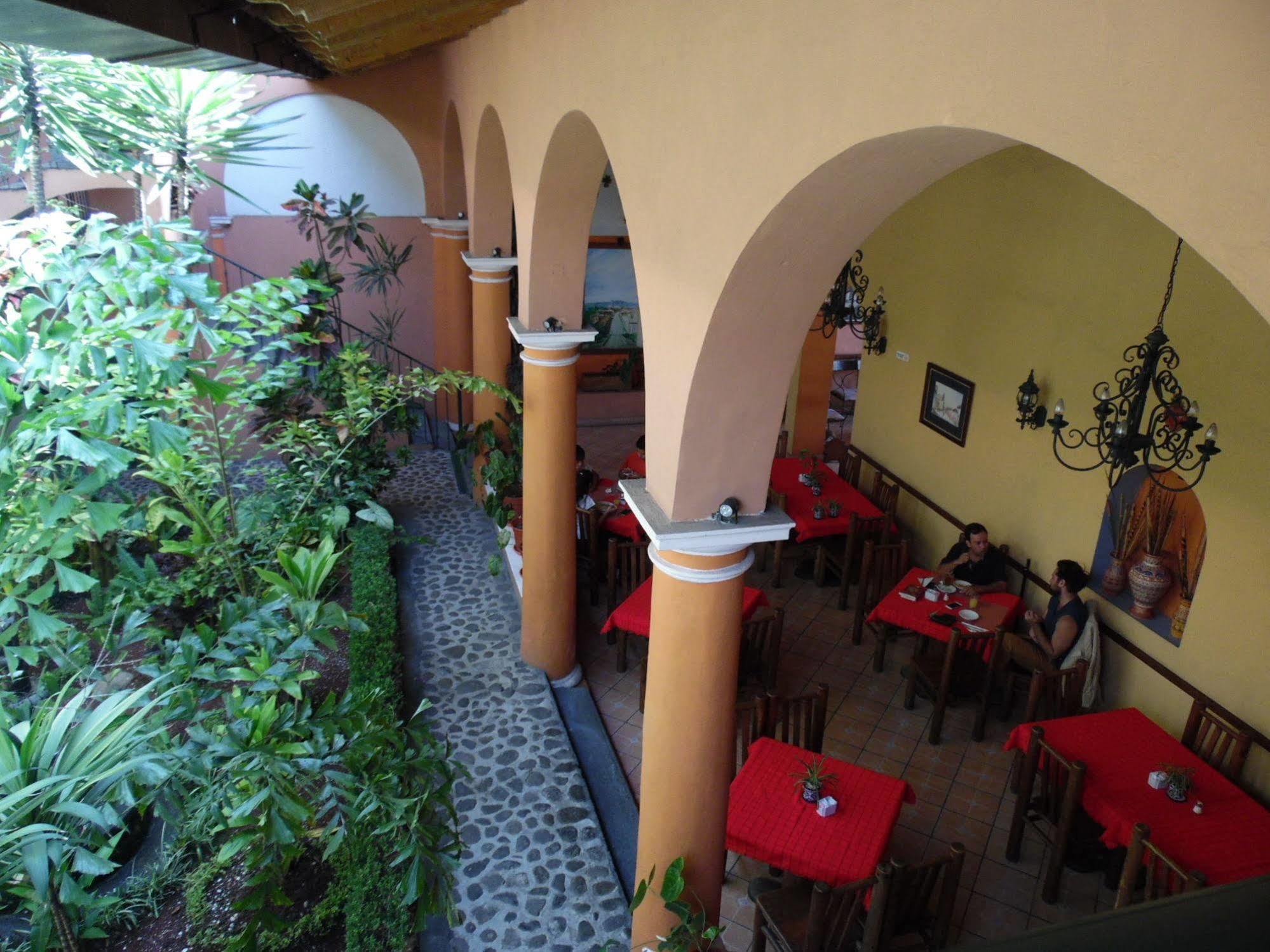 Hotel Posada San Jeronimo โกอาเตเปก ภายนอก รูปภาพ