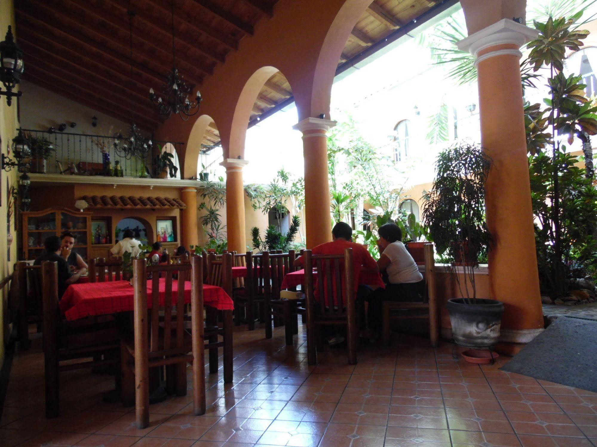 Hotel Posada San Jeronimo โกอาเตเปก ภายนอก รูปภาพ