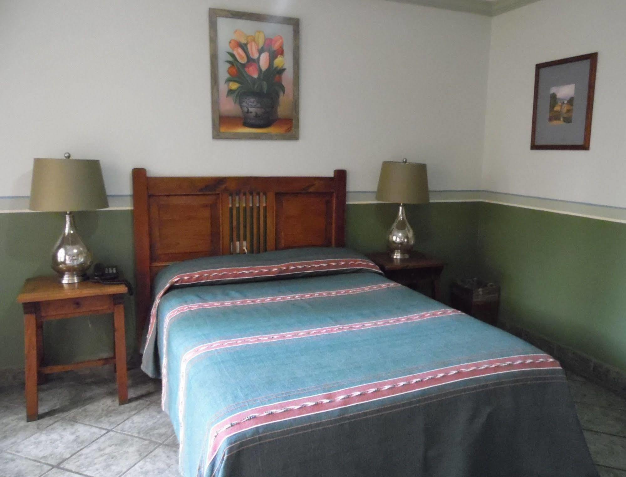 Hotel Posada San Jeronimo โกอาเตเปก ภายนอก รูปภาพ