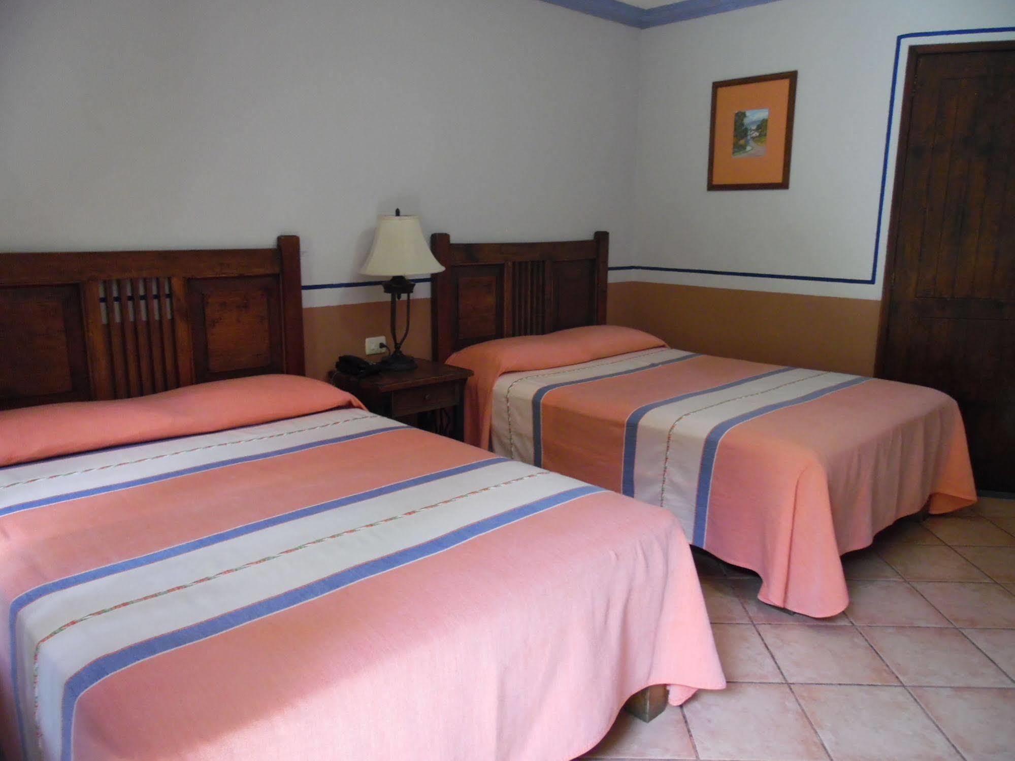 Hotel Posada San Jeronimo โกอาเตเปก ภายนอก รูปภาพ