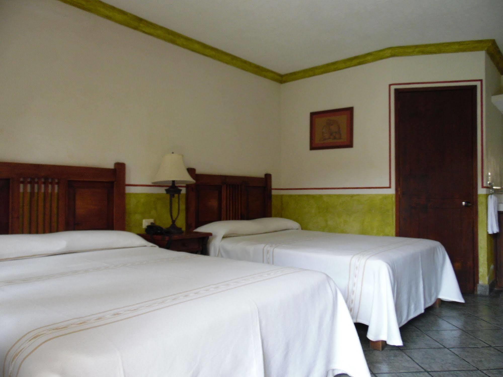 Hotel Posada San Jeronimo โกอาเตเปก ภายนอก รูปภาพ